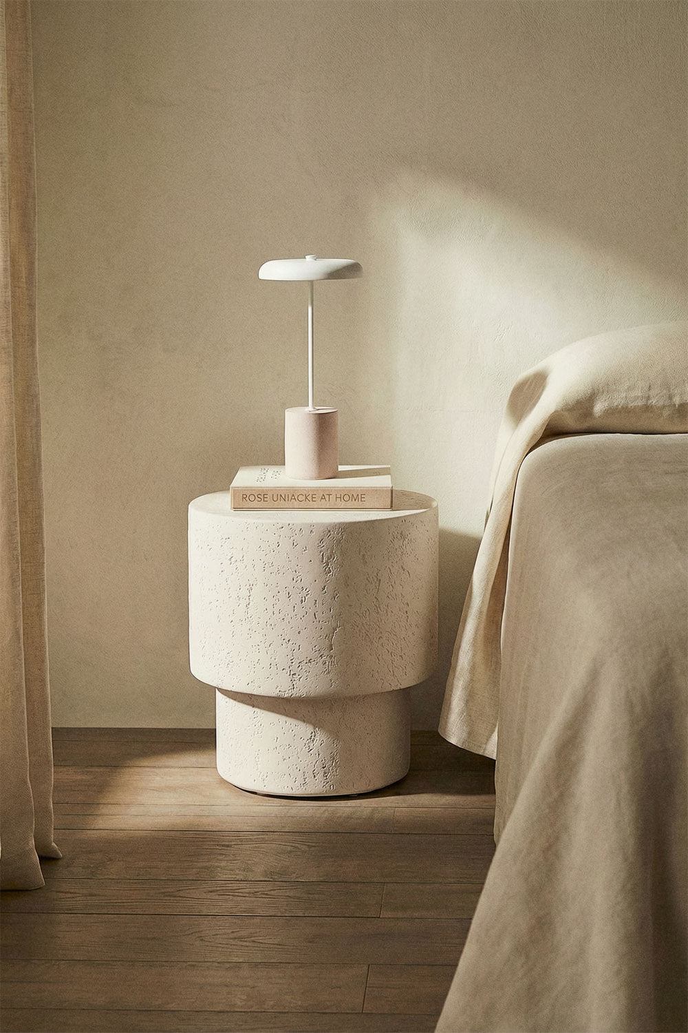 UV HOME Selara Round Bedside Table Ø45 cm in Cement