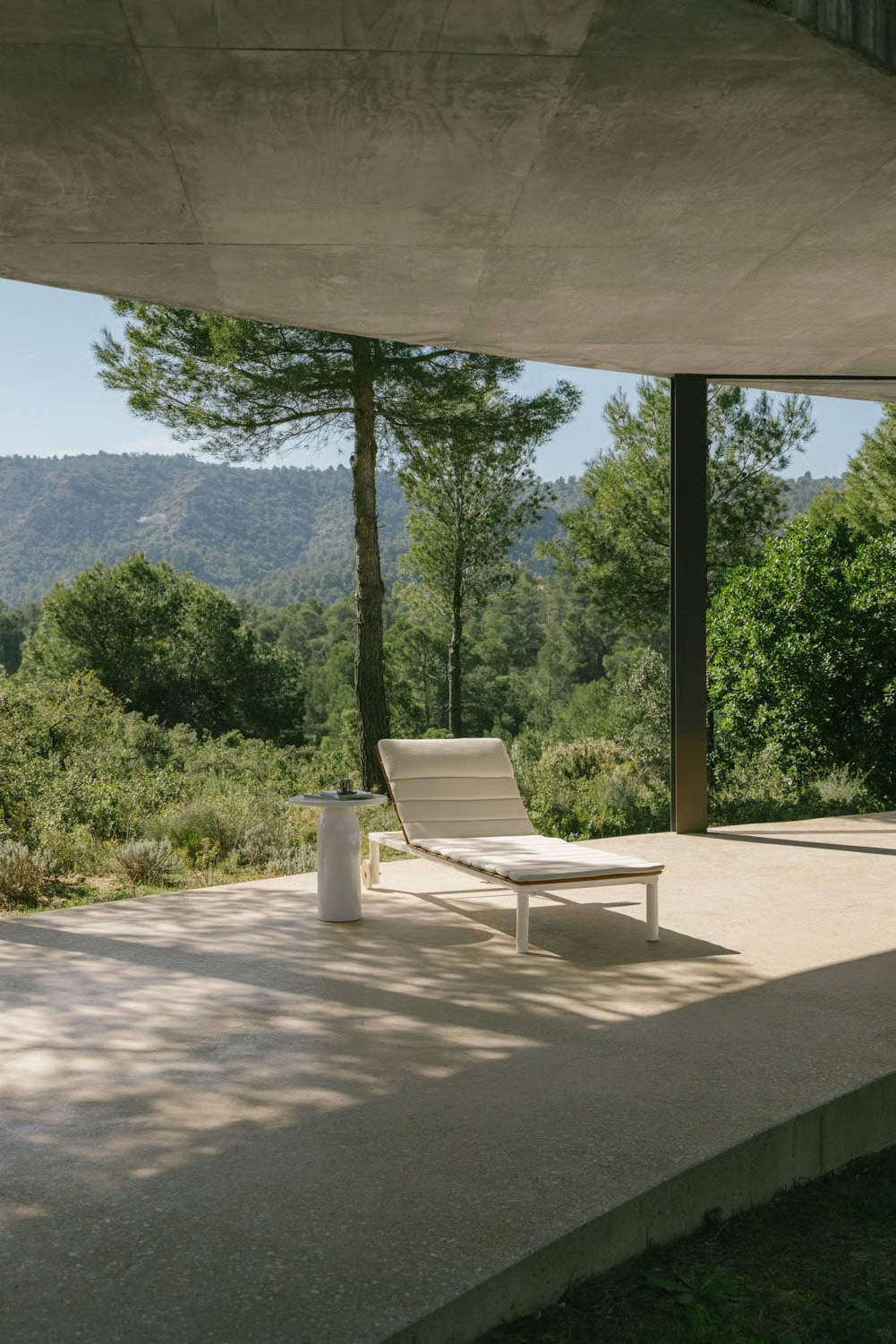 UV HOME Sirka Elegant Acacia Wood & Steel Sun Lounger