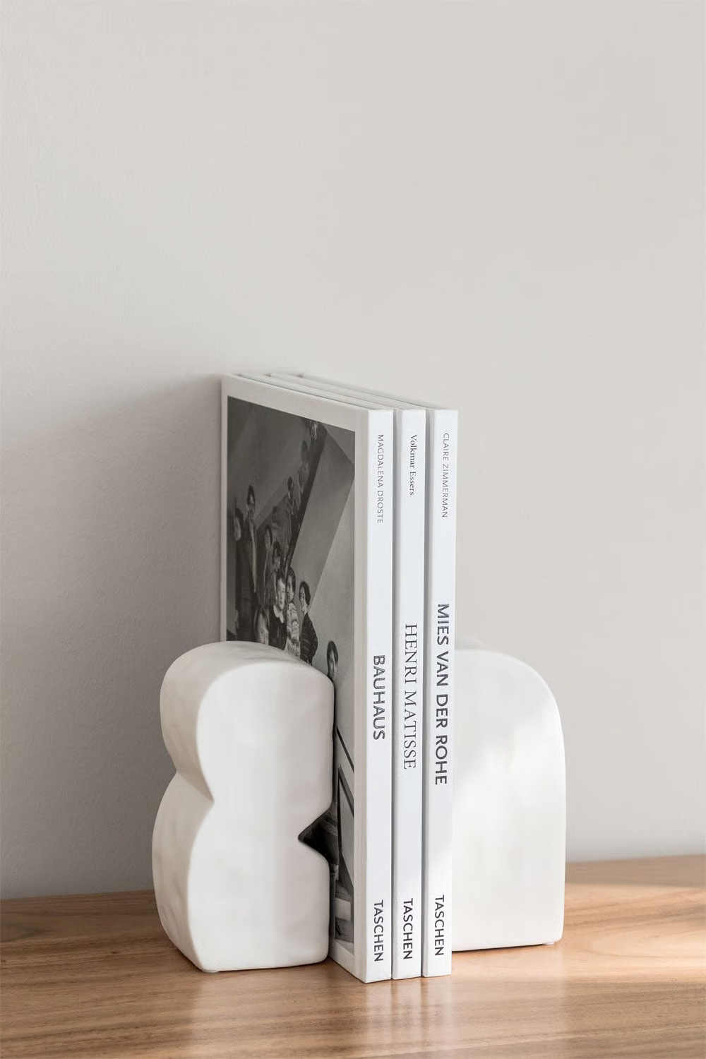 UV HOME Adler Concrete Bookend