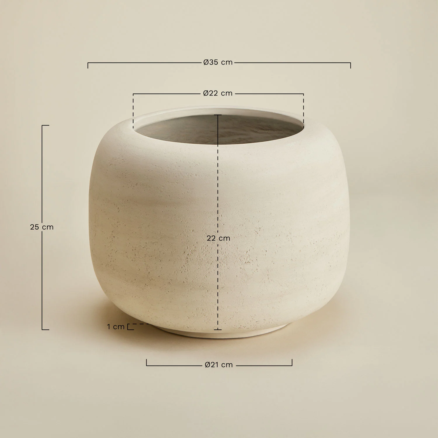 UV HOME Annabeth concrete planter