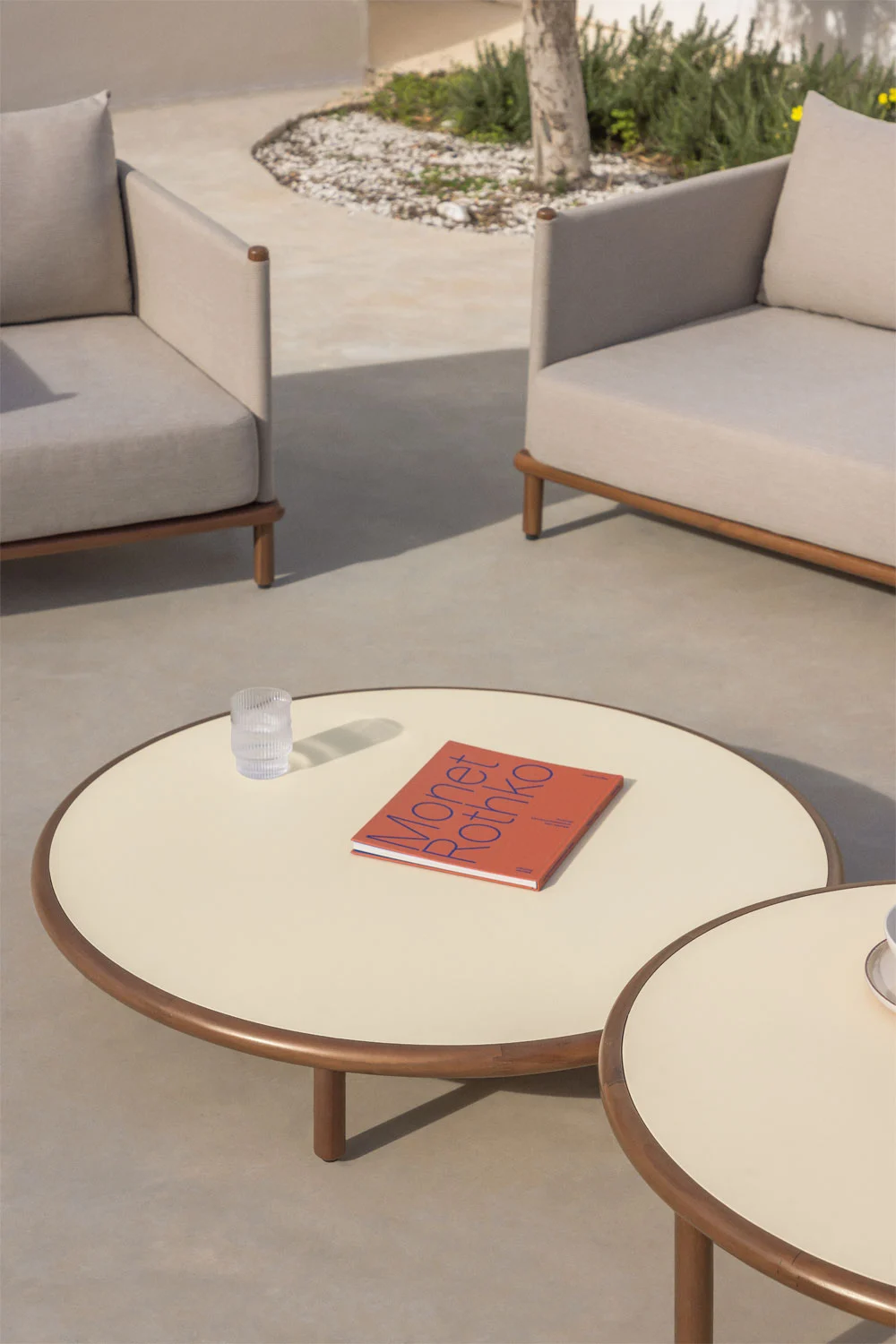 UV HOME Olivia Round Acacia Wood Garden Coffee Table