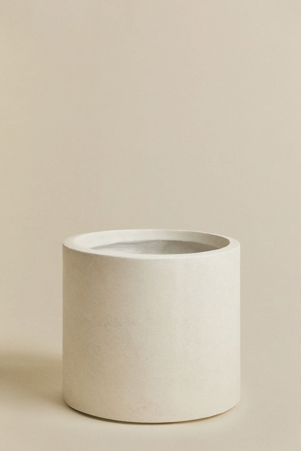 UV HOME Aurevi Concrete Planter