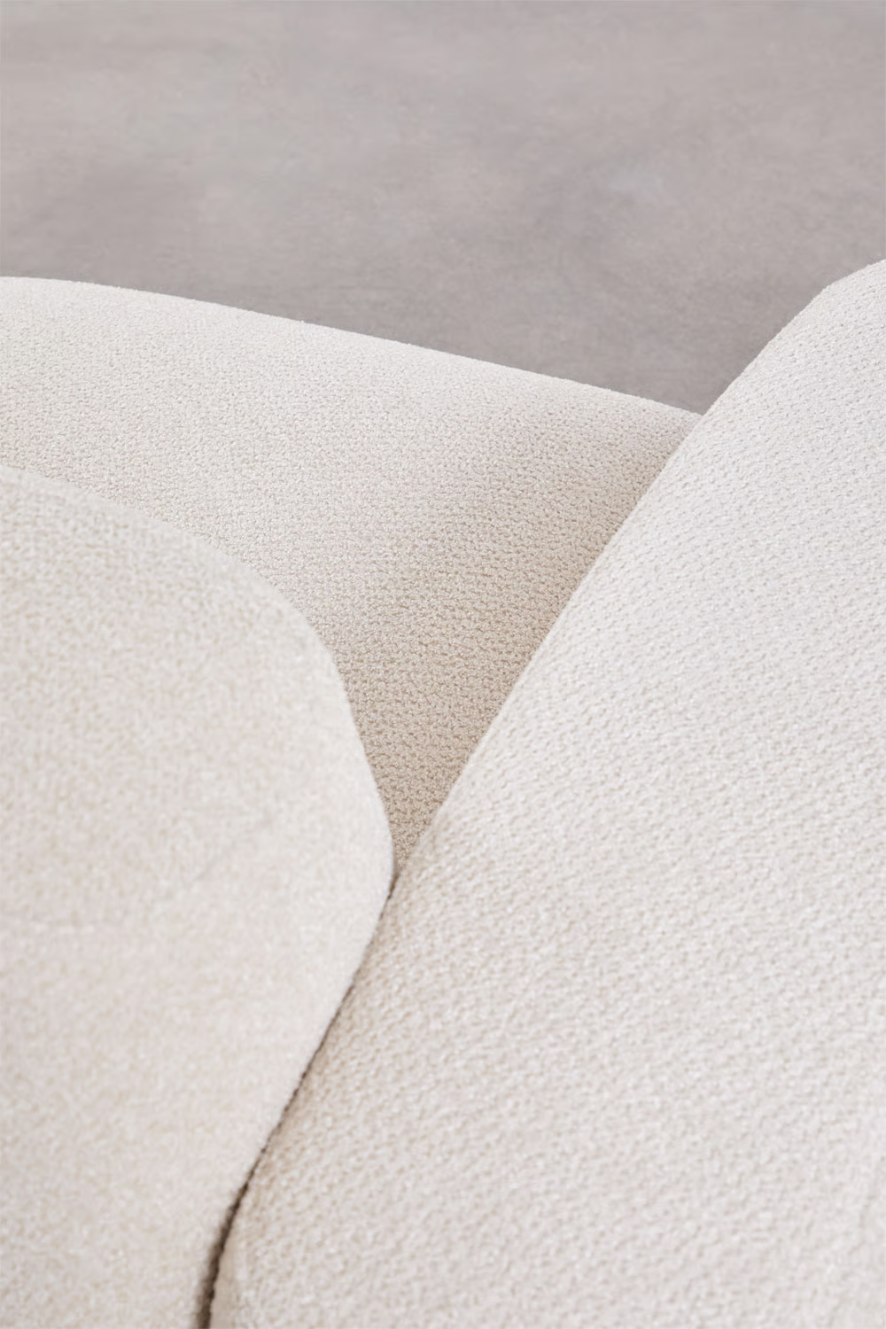 UV HOME Bastian 2-piece modular sofa and pouf