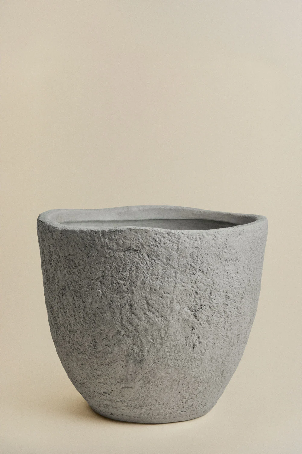 UV HOME Cement planter Nuria