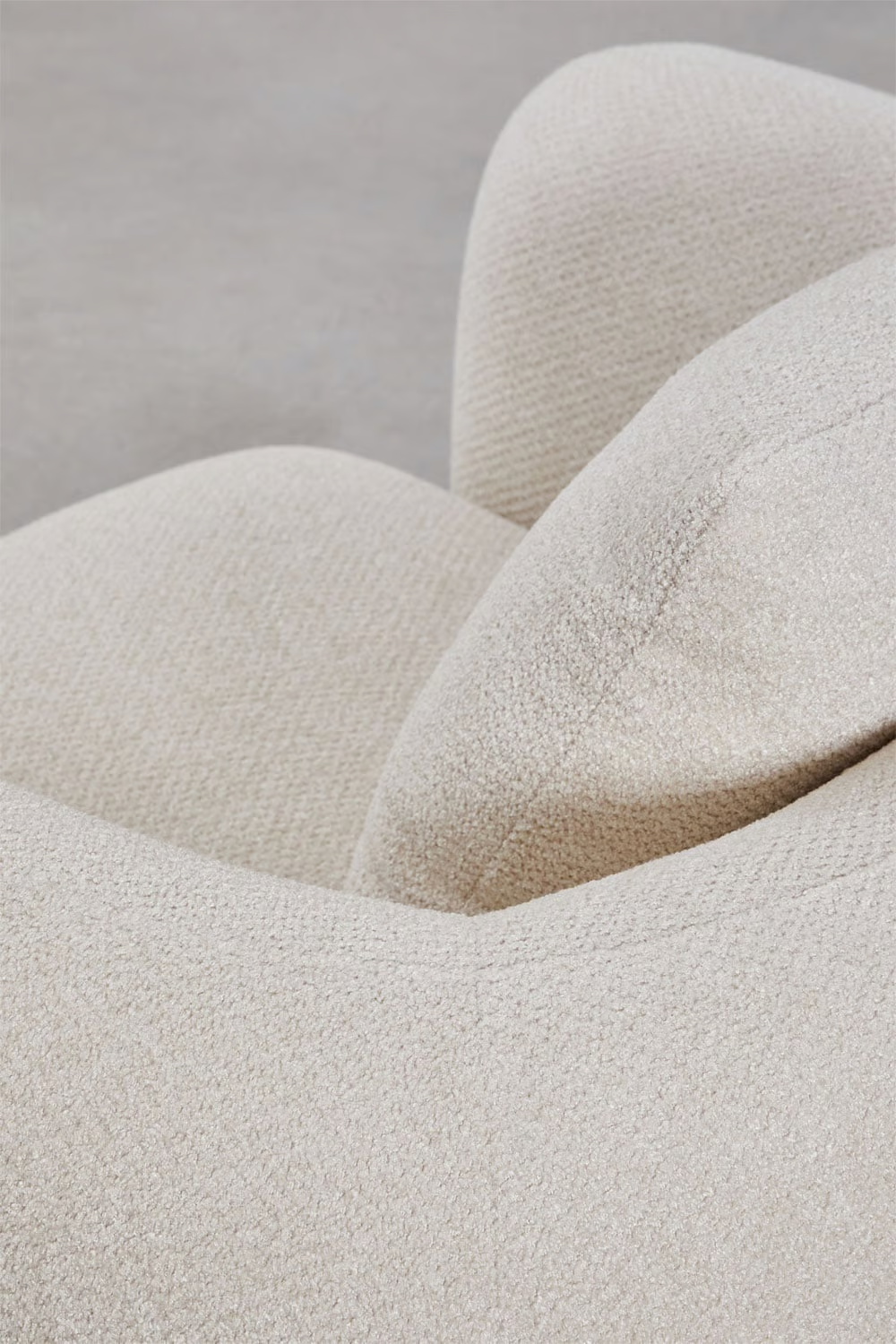 UV HOME Coco chenille armchair