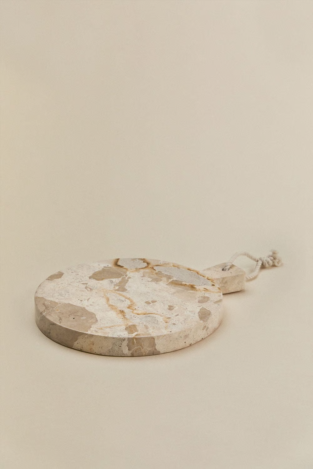 UV HOME Round Serving Tray in Calven Marble