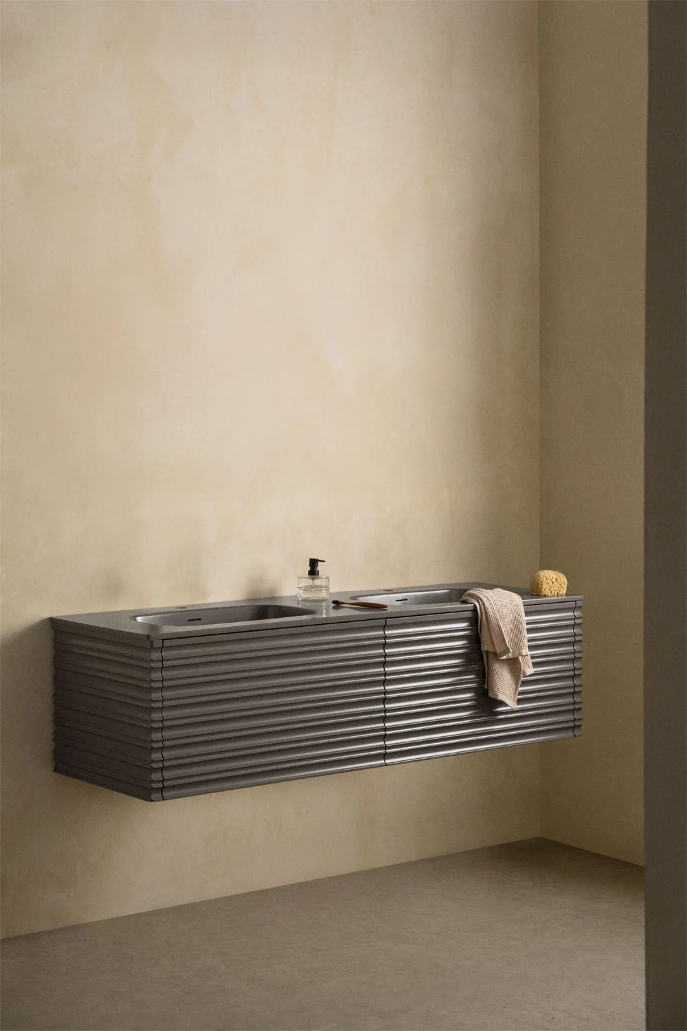 UV HOME Noura floating wooden bathroom furniture set with integrated washbasins