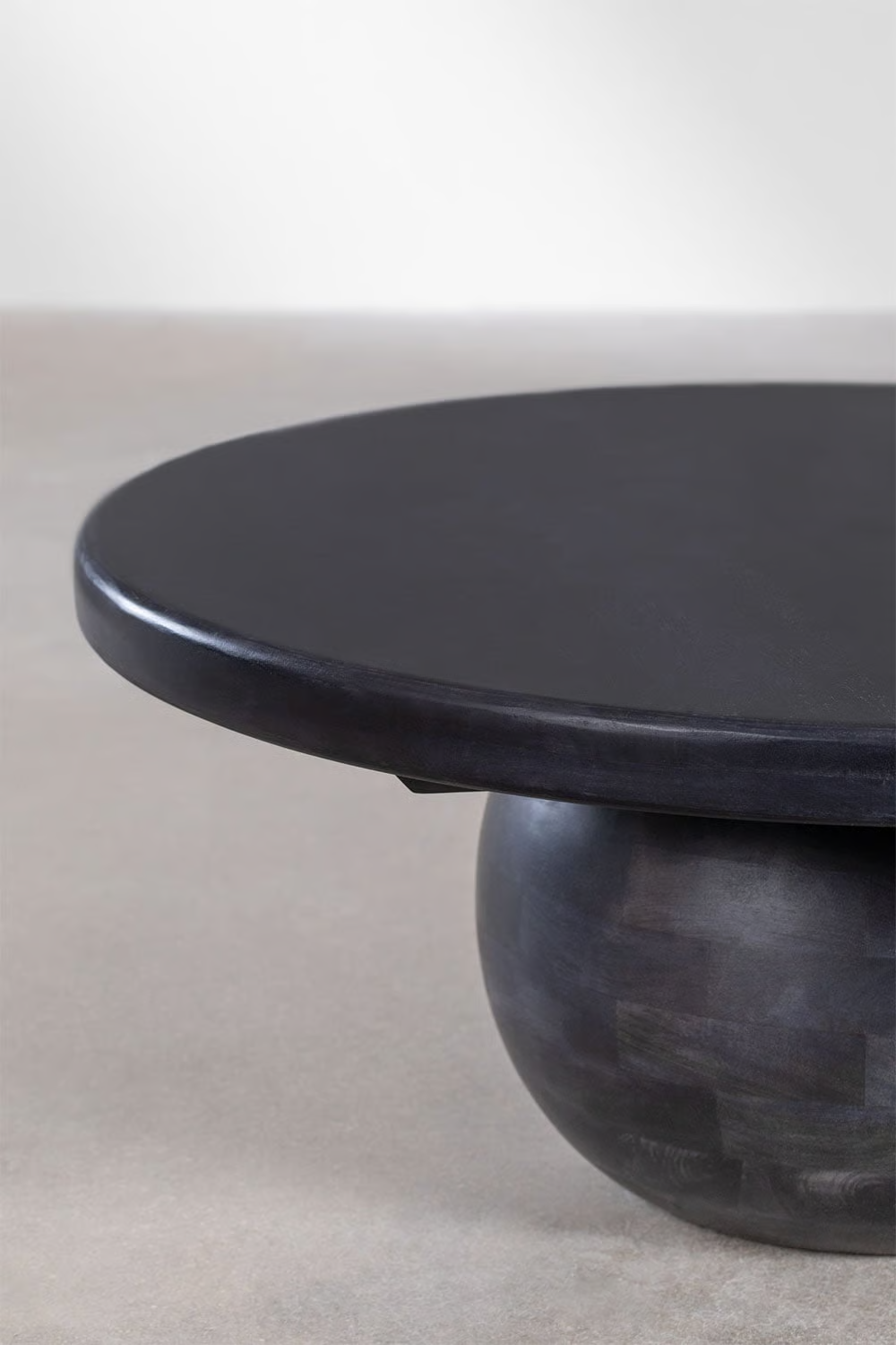UV HOME Dalen Round Coffee Table