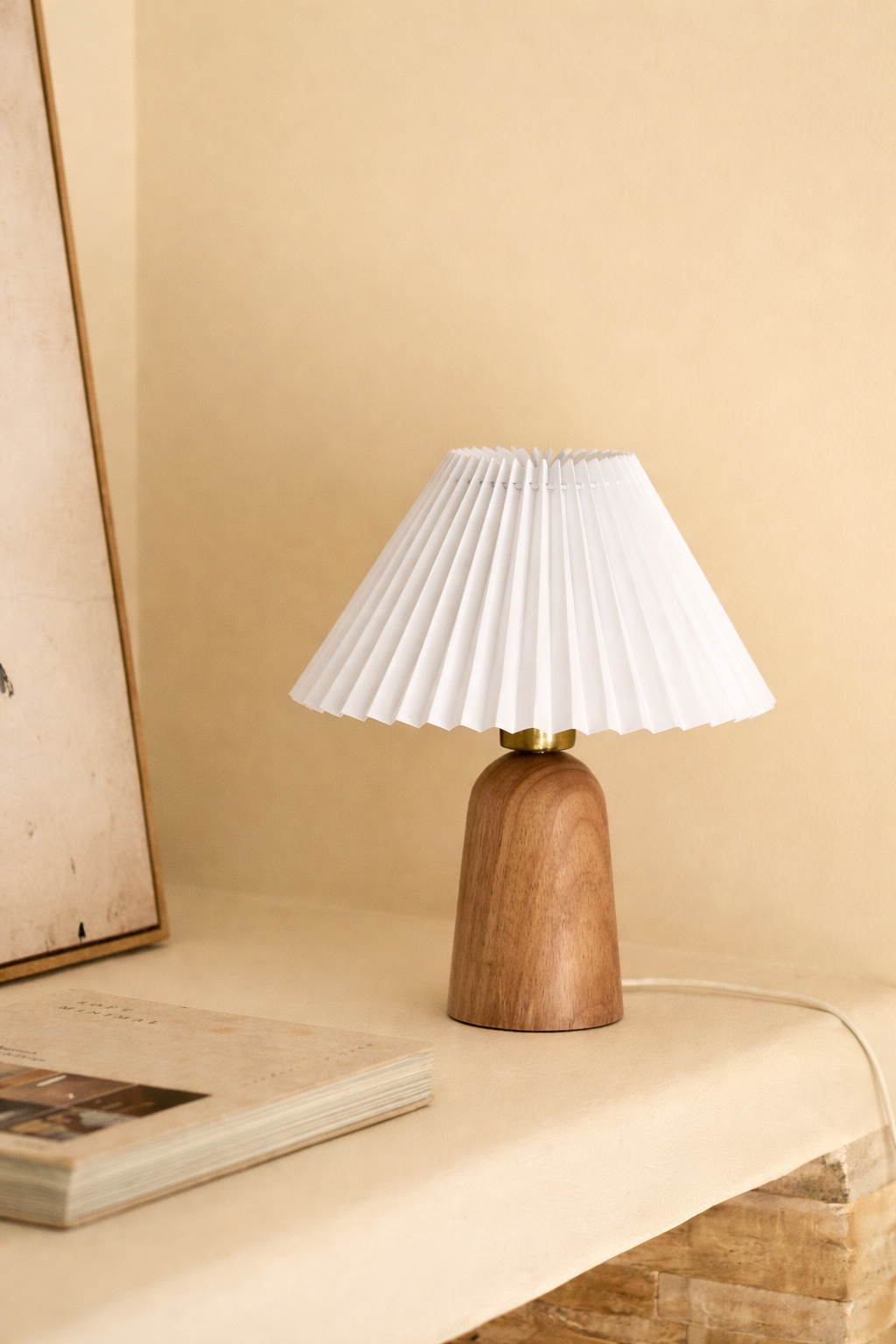 UV HOME Jeremaia Wooden Table Lamp – Warm Natural Design