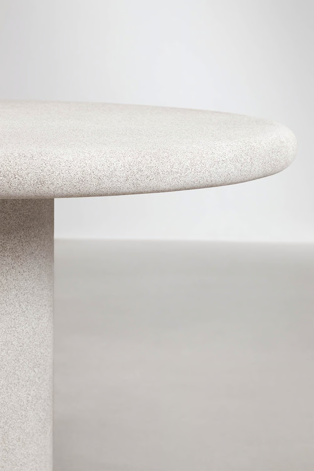UV HOME Aurean Oval Garden Table 260 x 110 cm in Cement