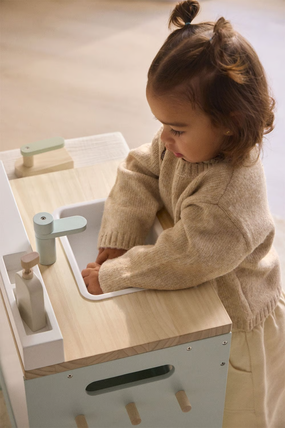 UV Home Glenn Kids Wooden Washing Machine