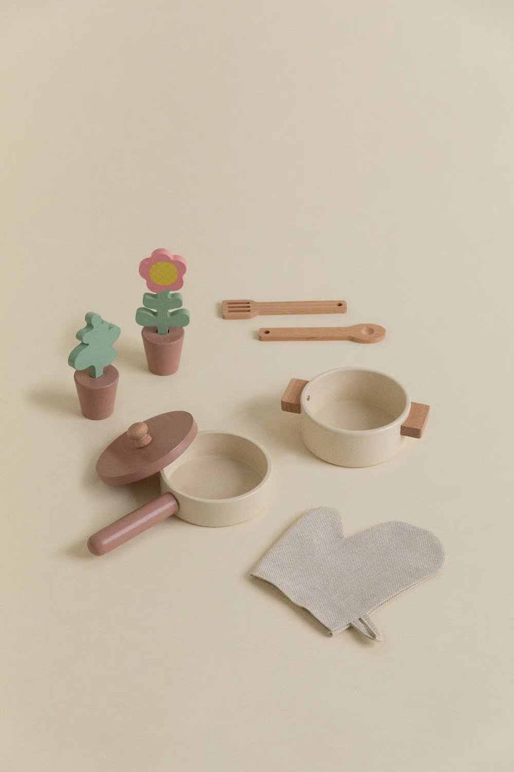 UV Home Drisy Kids wooden kitchenware