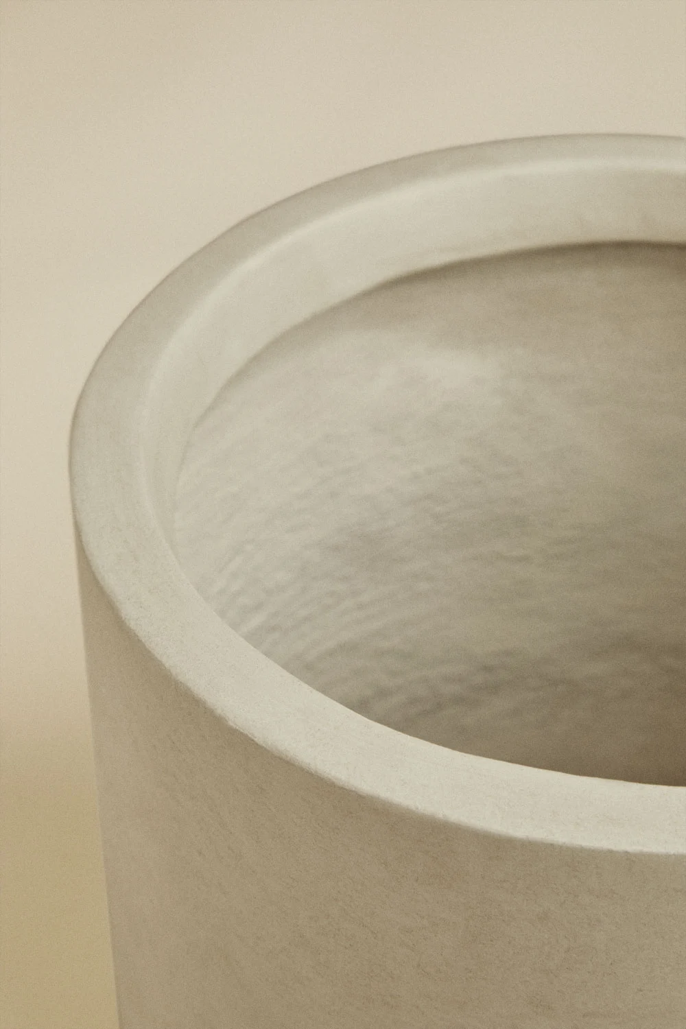 UV HOME Aurevi Concrete Planter