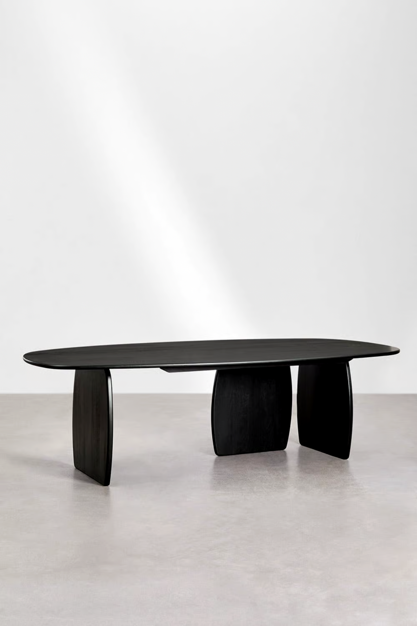 UV Home Agathe Oval Dining Table - Mango Wood