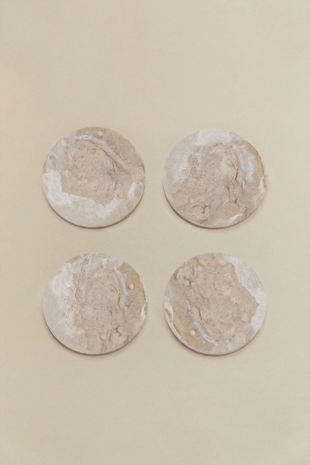 UV HOME Set of 4 Round Coasters in Valtris Marble