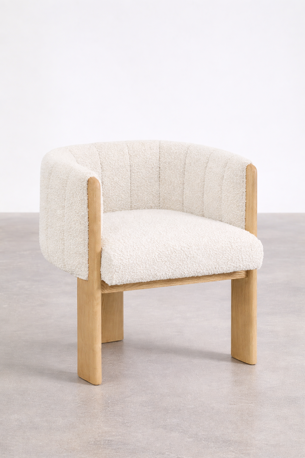 UV HOME Leo Dining Chair – Ash Wood & Bouclé Fabric