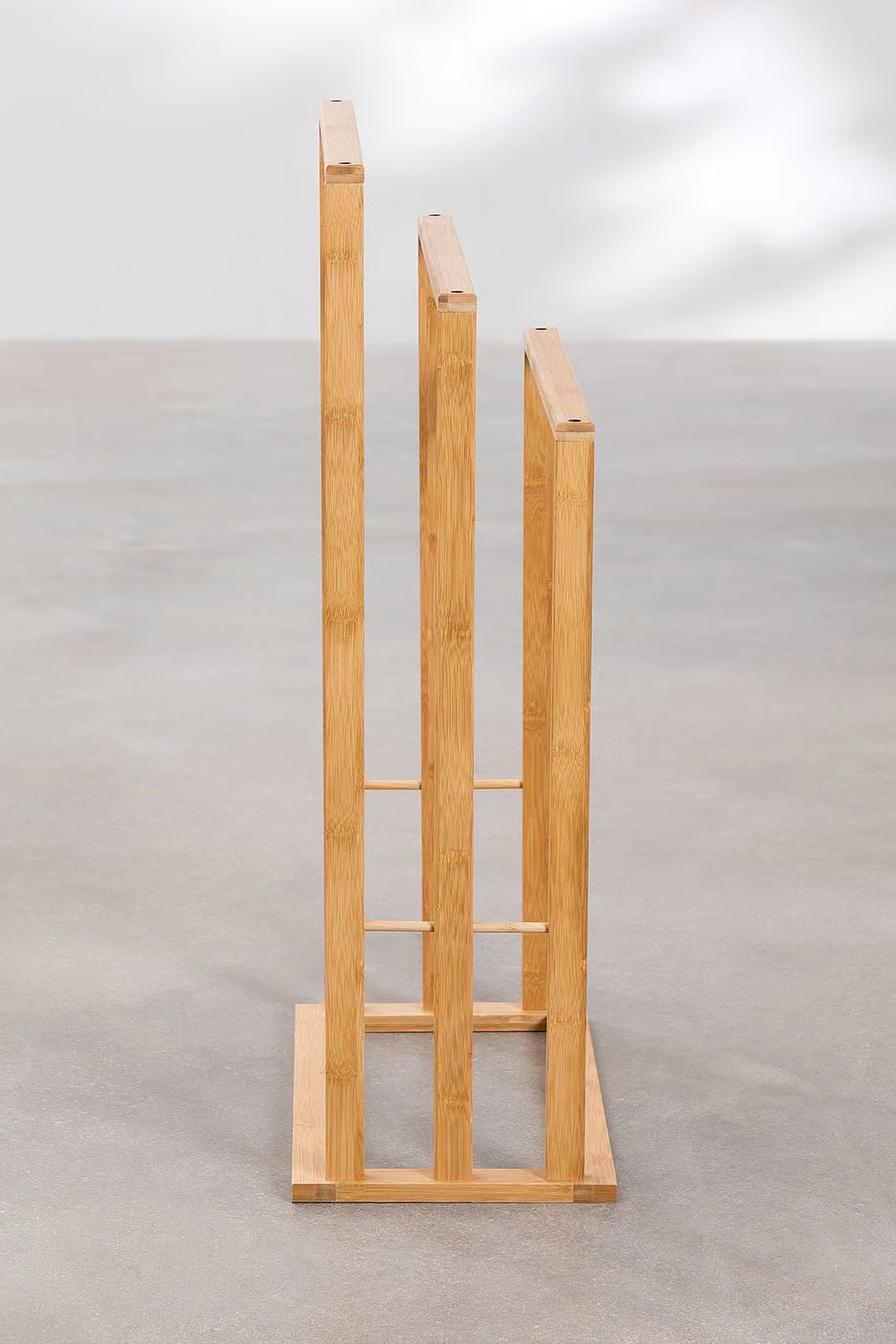UV HOME Heyki Freestanding Bamboo Towel Rack