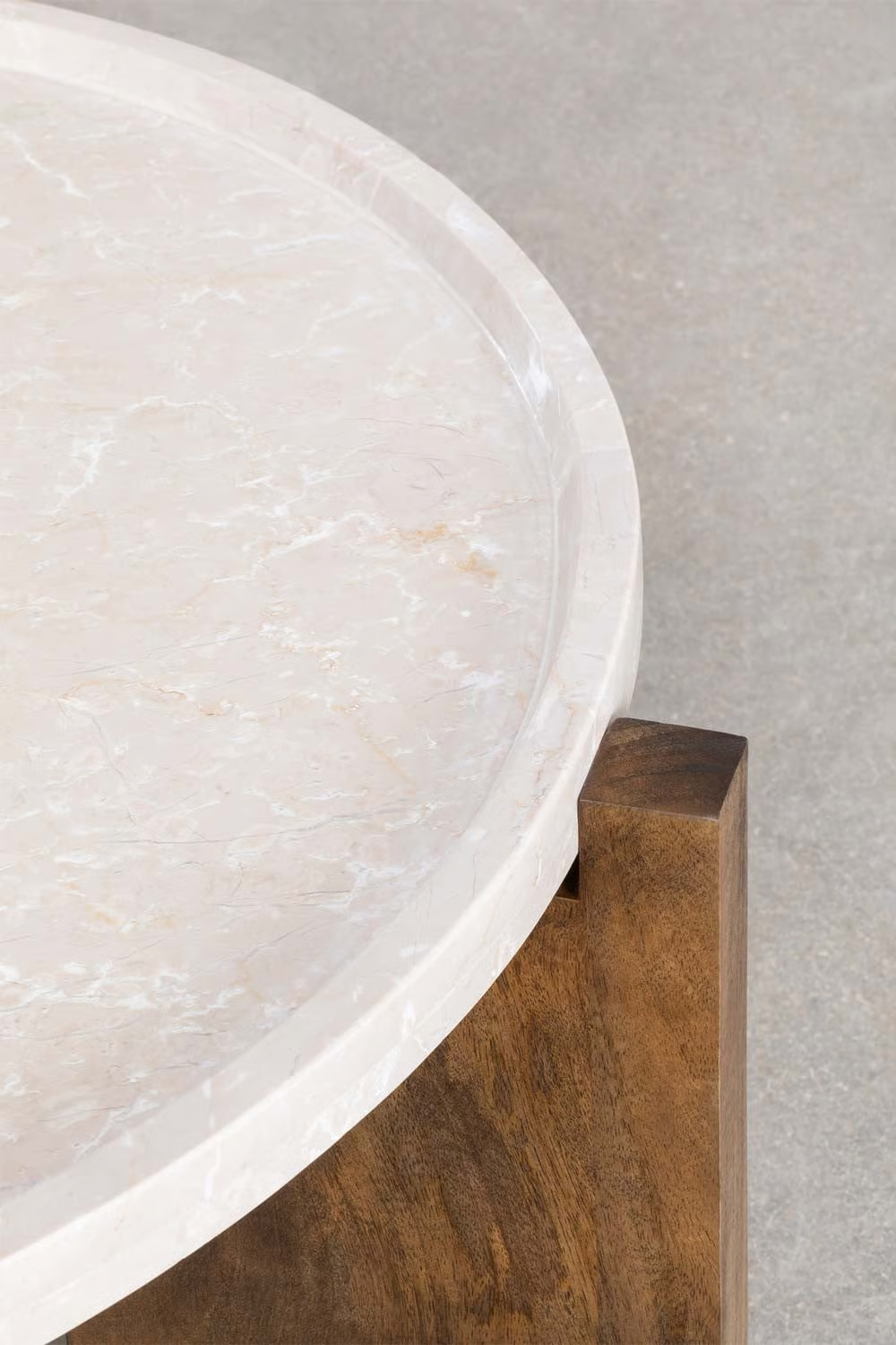 UV HOME Xantten Round Coffee Table