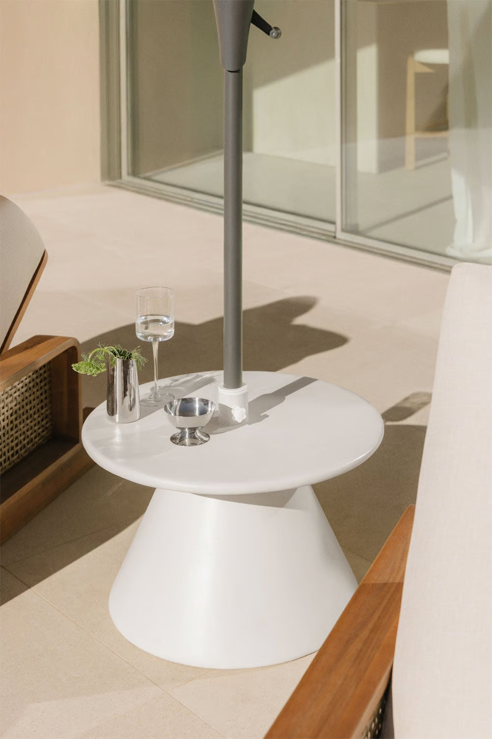 Darwys Round Concrete Parasol Base with Integrated Table