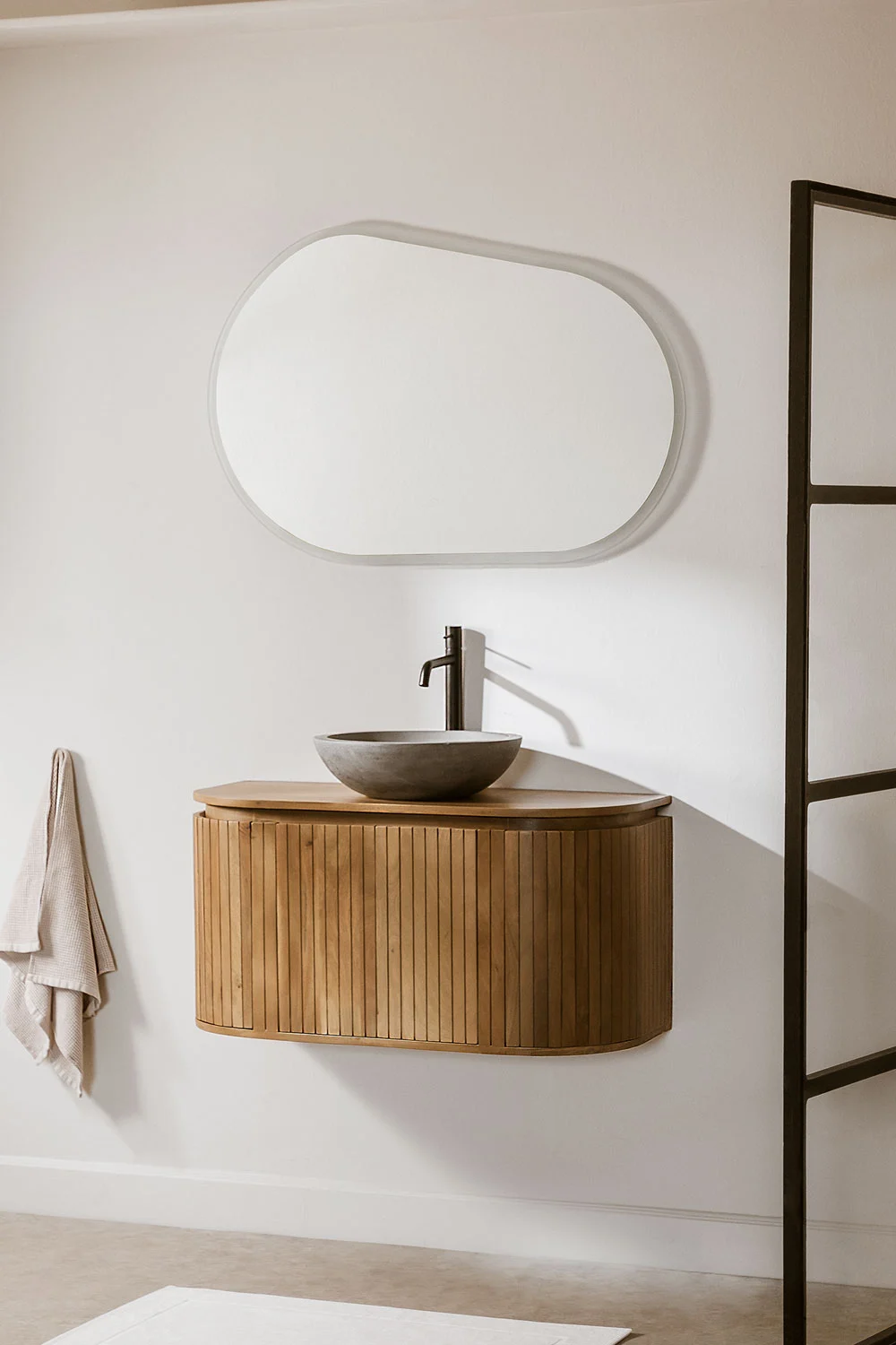 UV HOME Analis Floating Mango Wood Bathroom Vanity Set