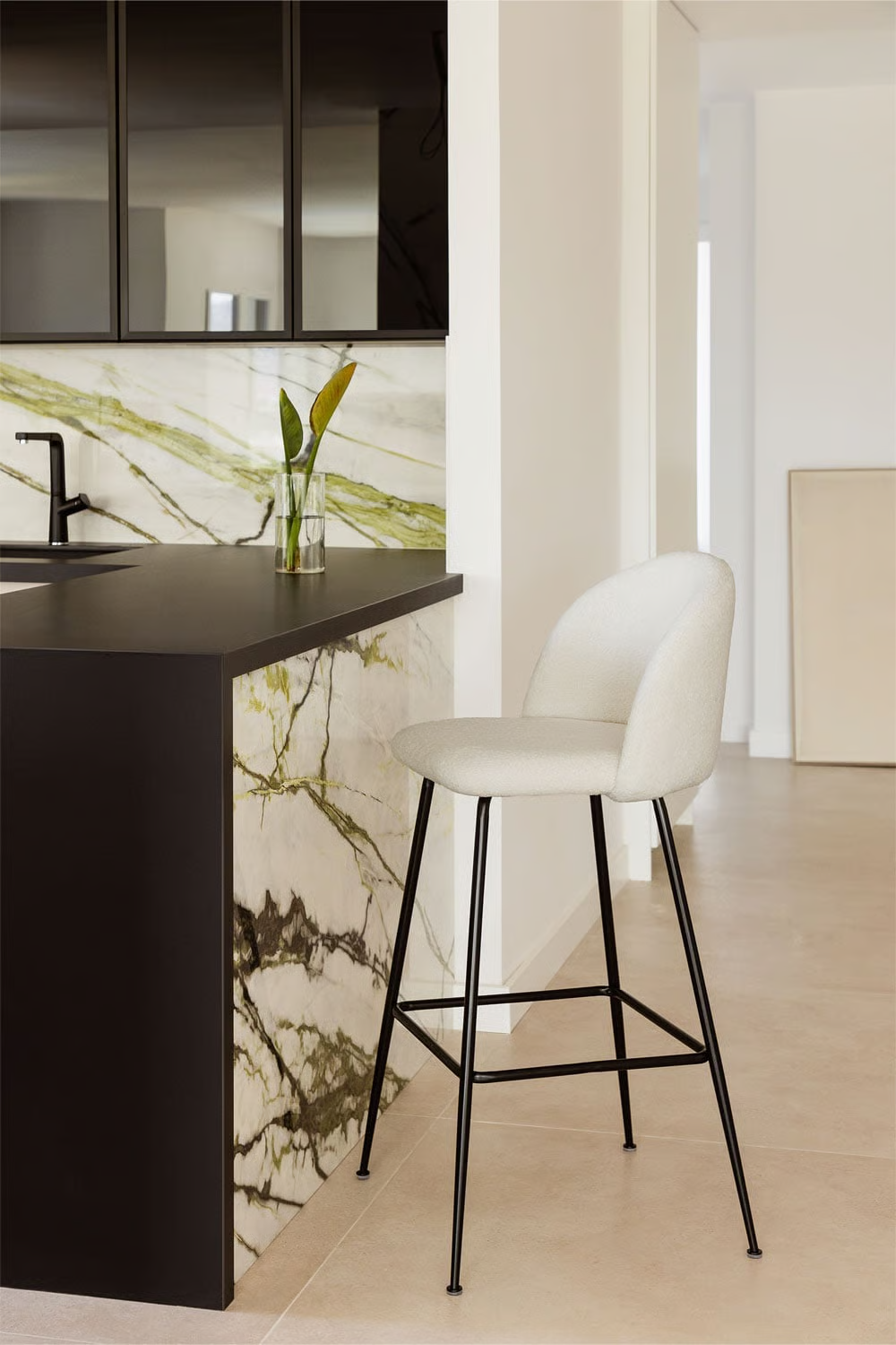 UV HOME Kana Design Bar Stool
