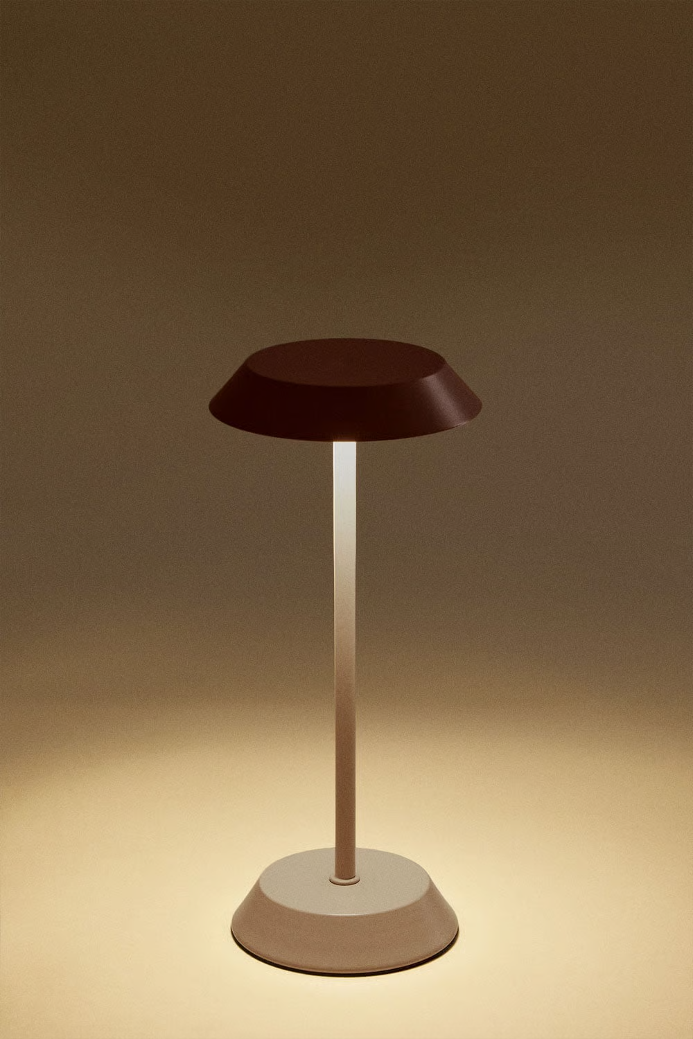 UV HOME Wireless LED outdoor table lamp made of iron Oravella