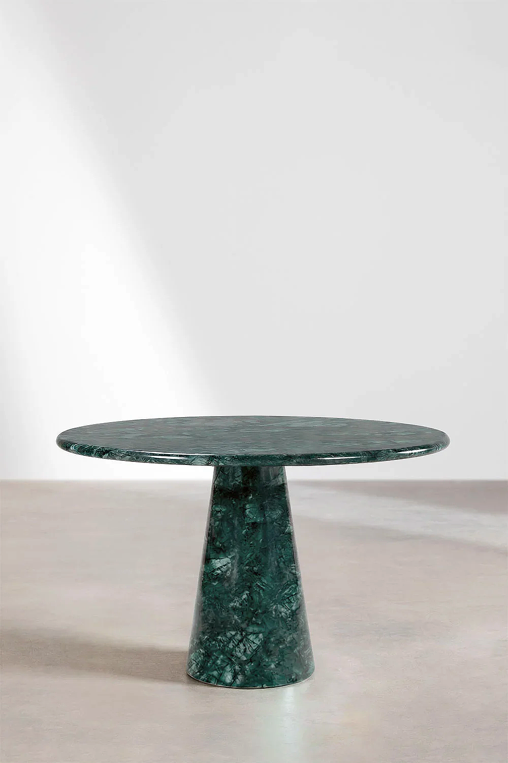 UV Home Alodia Round Dining Table  – Marble