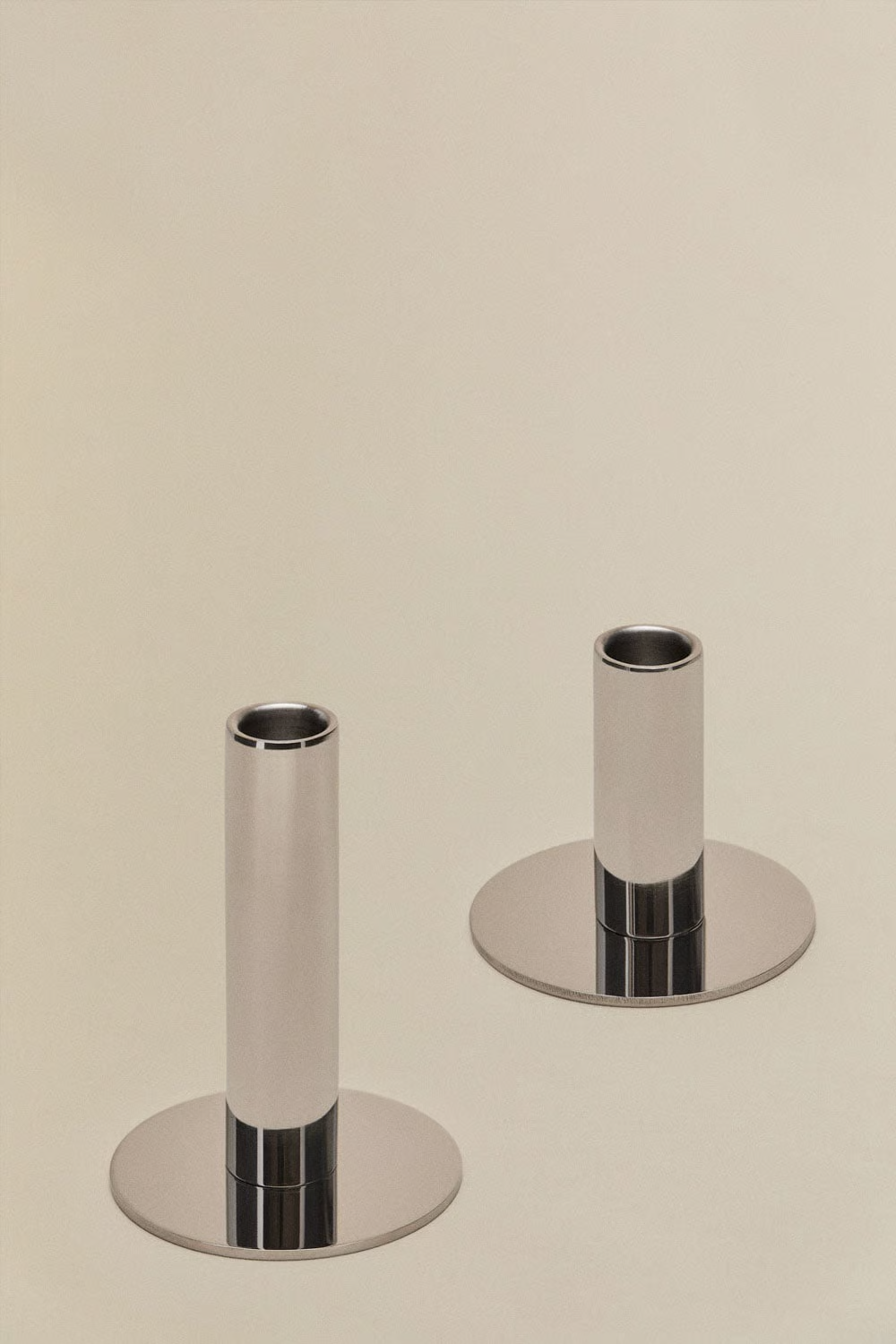 UV HOME Set of 2 Steel Candle Holders Tyva