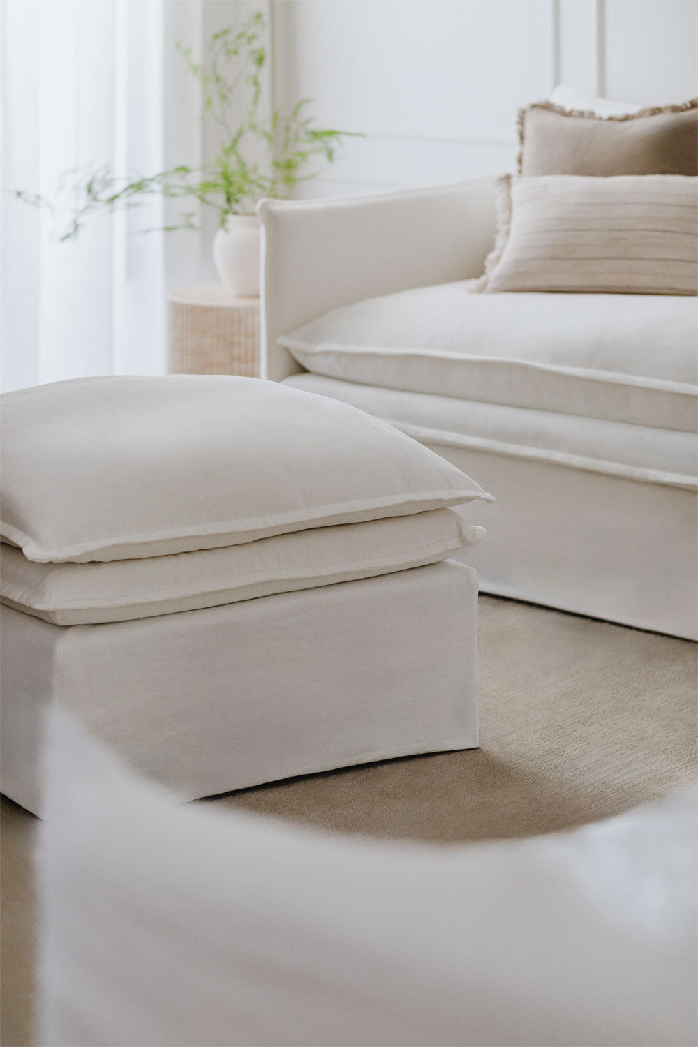 UV HOME Grace pouf in linen and cotton