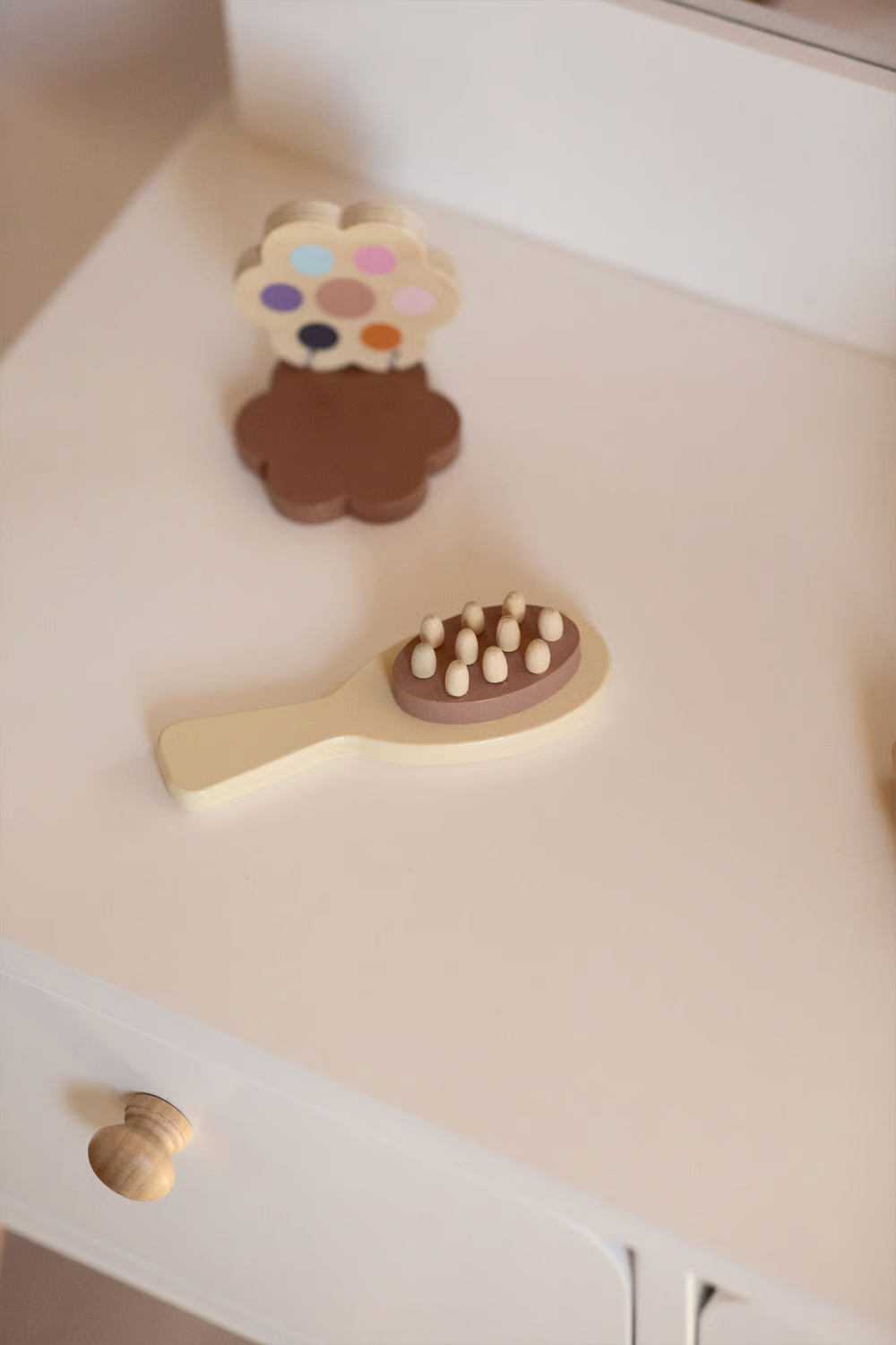 UV Home Donie Kids wooden dressing table