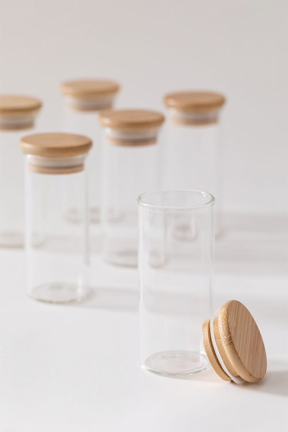 UV HOME Set of 6 Glass and Bamboo Spice Jars with Spoon Seyne