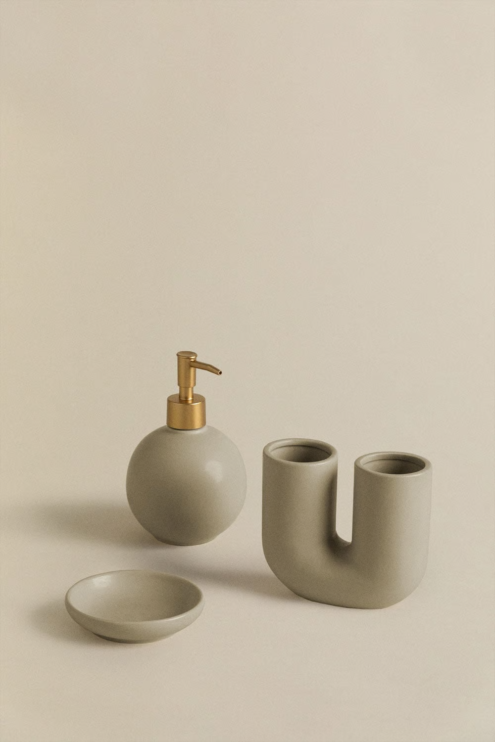 UV HOME Siviara Stoneware Bathroom Set