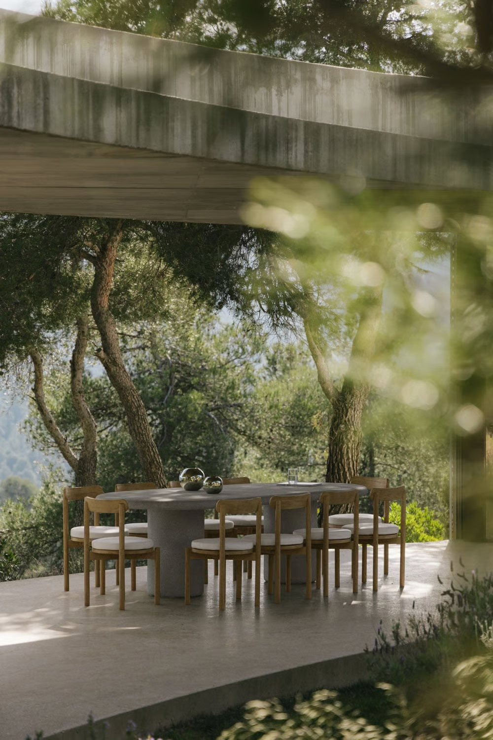 UV HOME Aurean Oval Garden Table 260 x 110 cm in Cement