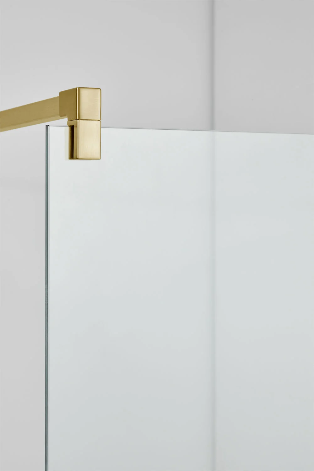 UV HOME Fixed shower enclosure with 8 mm tempered glass and Bristol aluminum