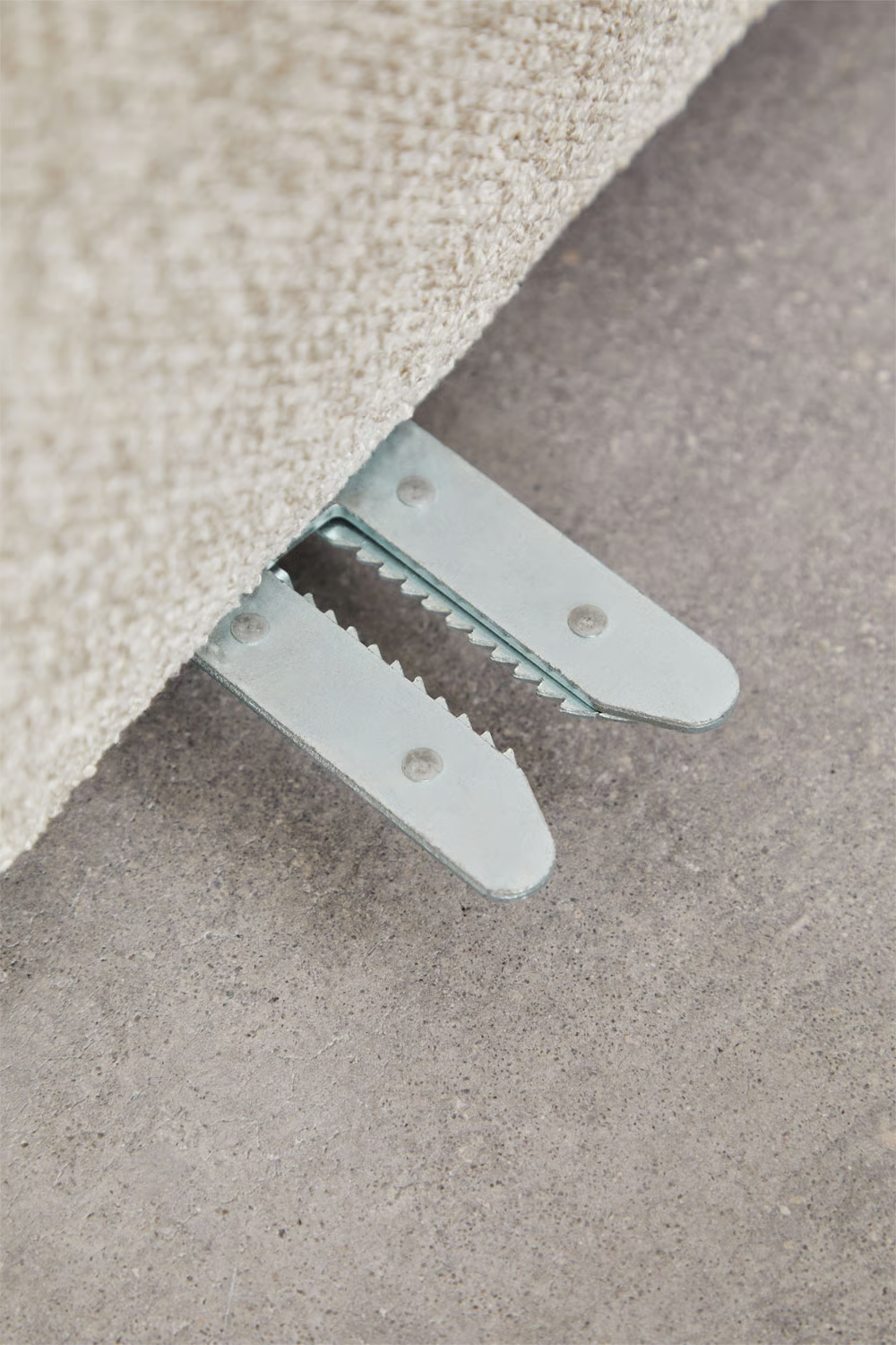 UV HOME 4-piece modular chaise longue sofa on the left with Cardea upholstered pouf