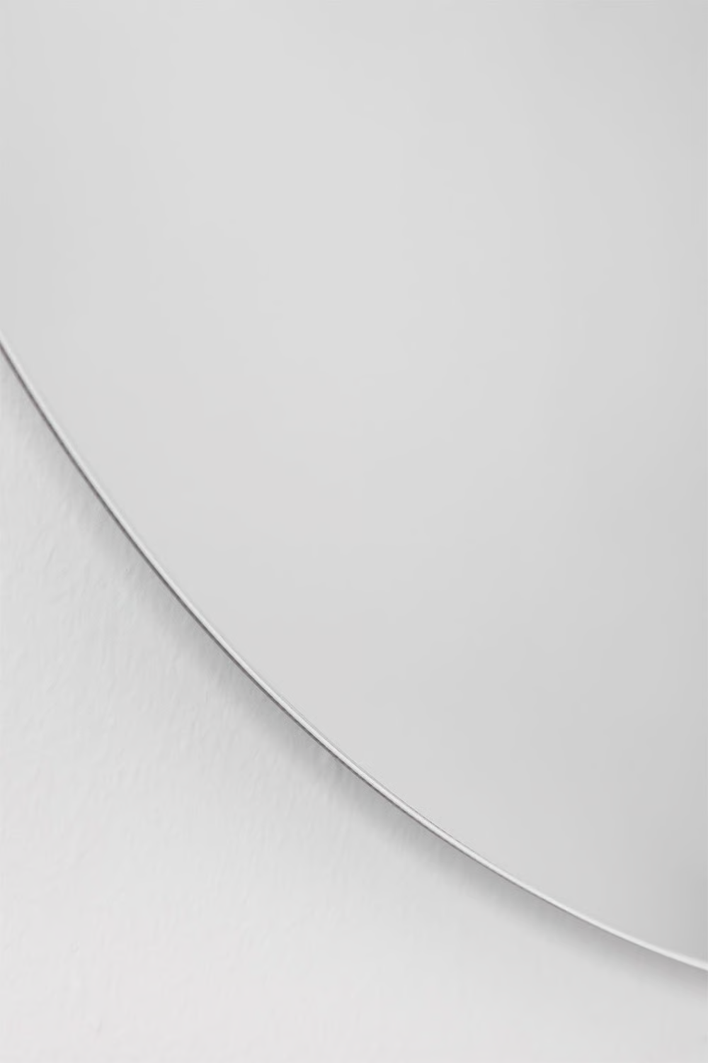 UV HOME Round wall mirror for bathroom with LED light and anti-fost Ribs