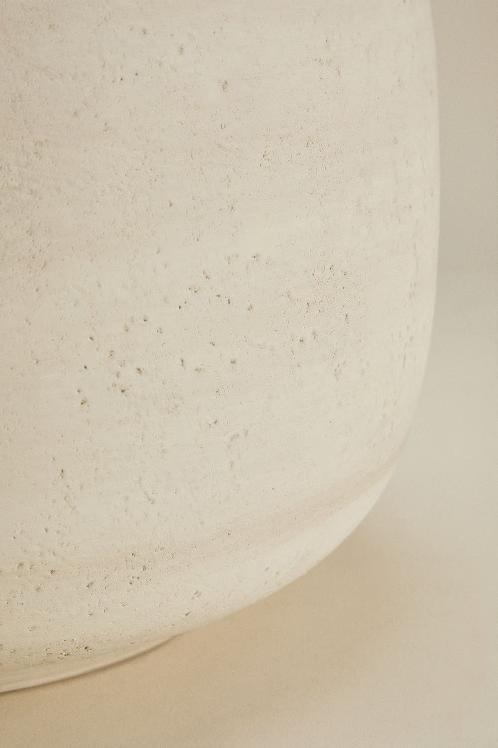 UV HOME Annabeth concrete planter