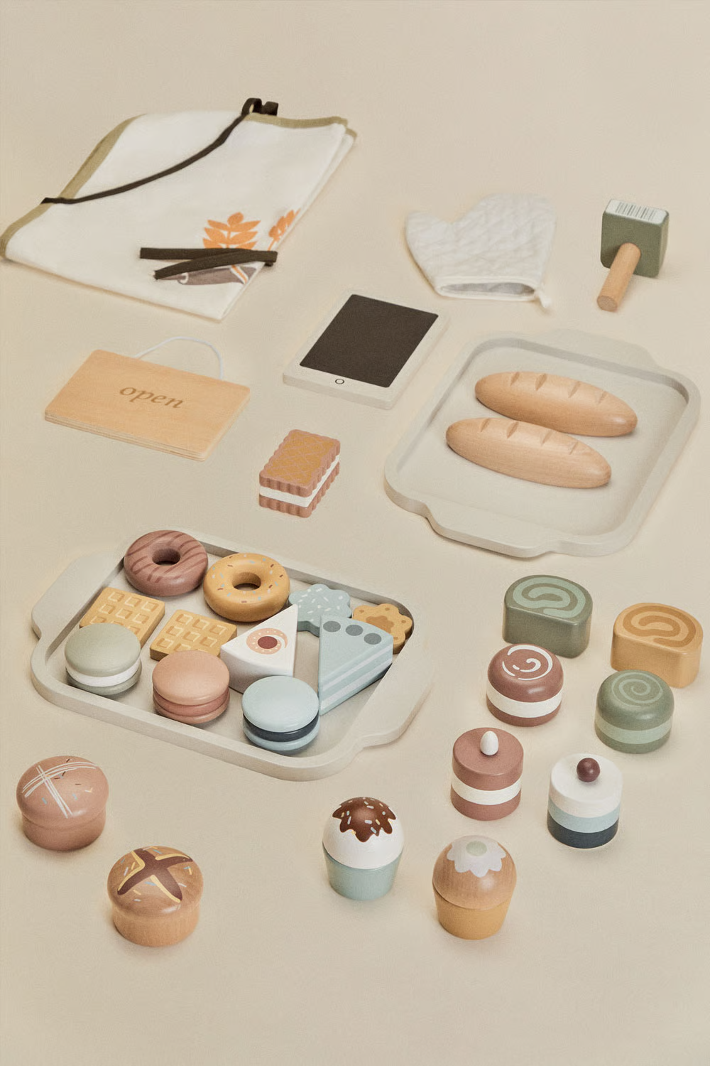 UV Home Leda Kids Wooden Bakery Accessories Set