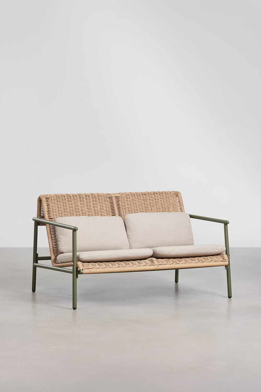 UV HOME Garden set with 2-seater sofa, 2 armchairs and coffee table made of aluminum and synthetic cane Duroli