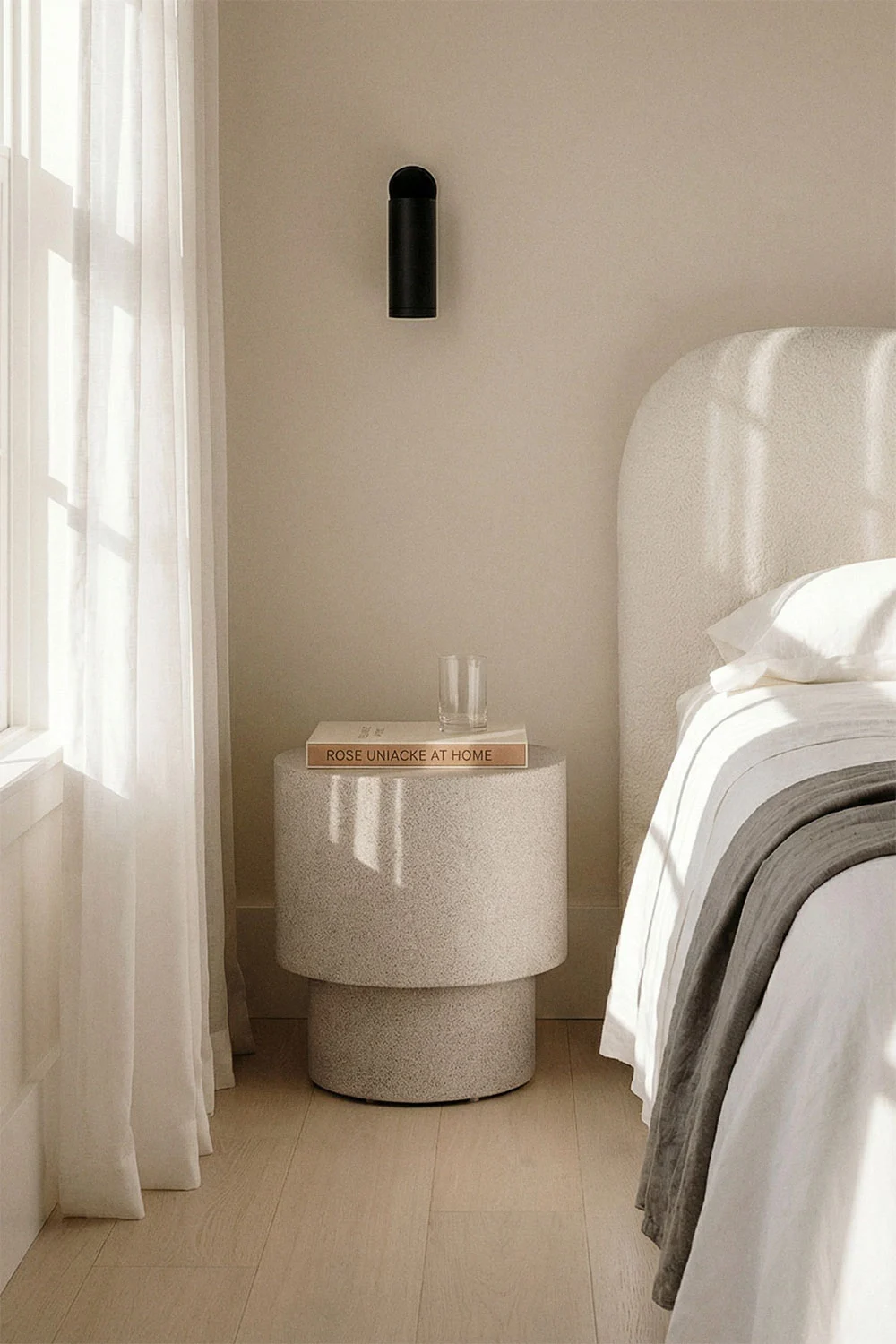 UV HOME Selara Round Bedside Table Ø45 cm in Cement