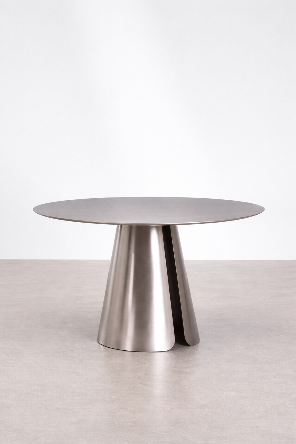 UV Home Baelor Round Dining Table – Stainless Steel