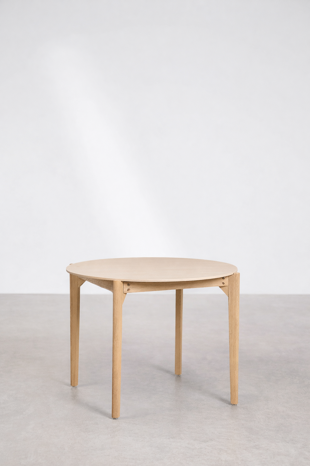 UV Home Xajul Round Dining Table – Concrete & Acacia Wood