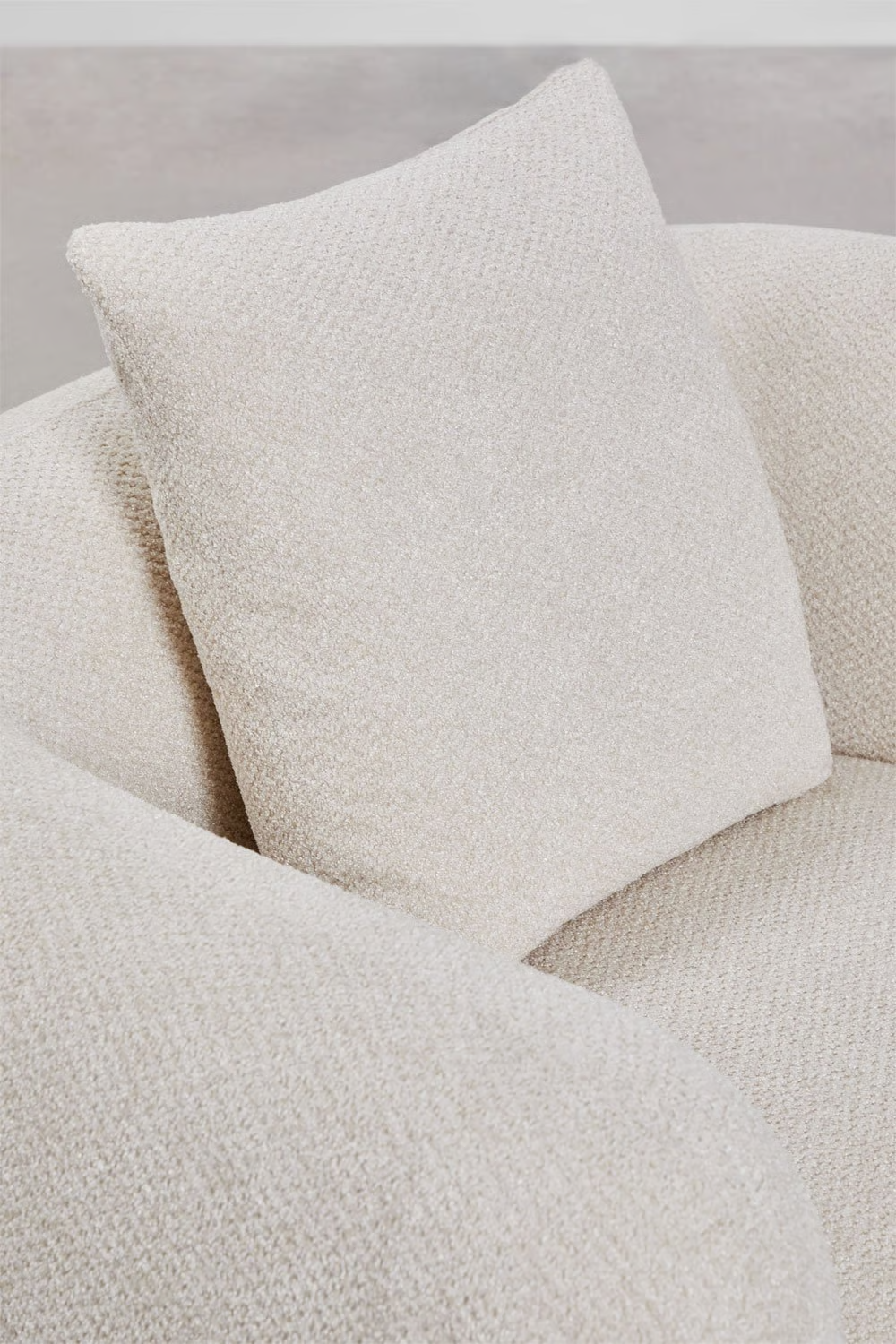 UV HOME Coco chenille armchair