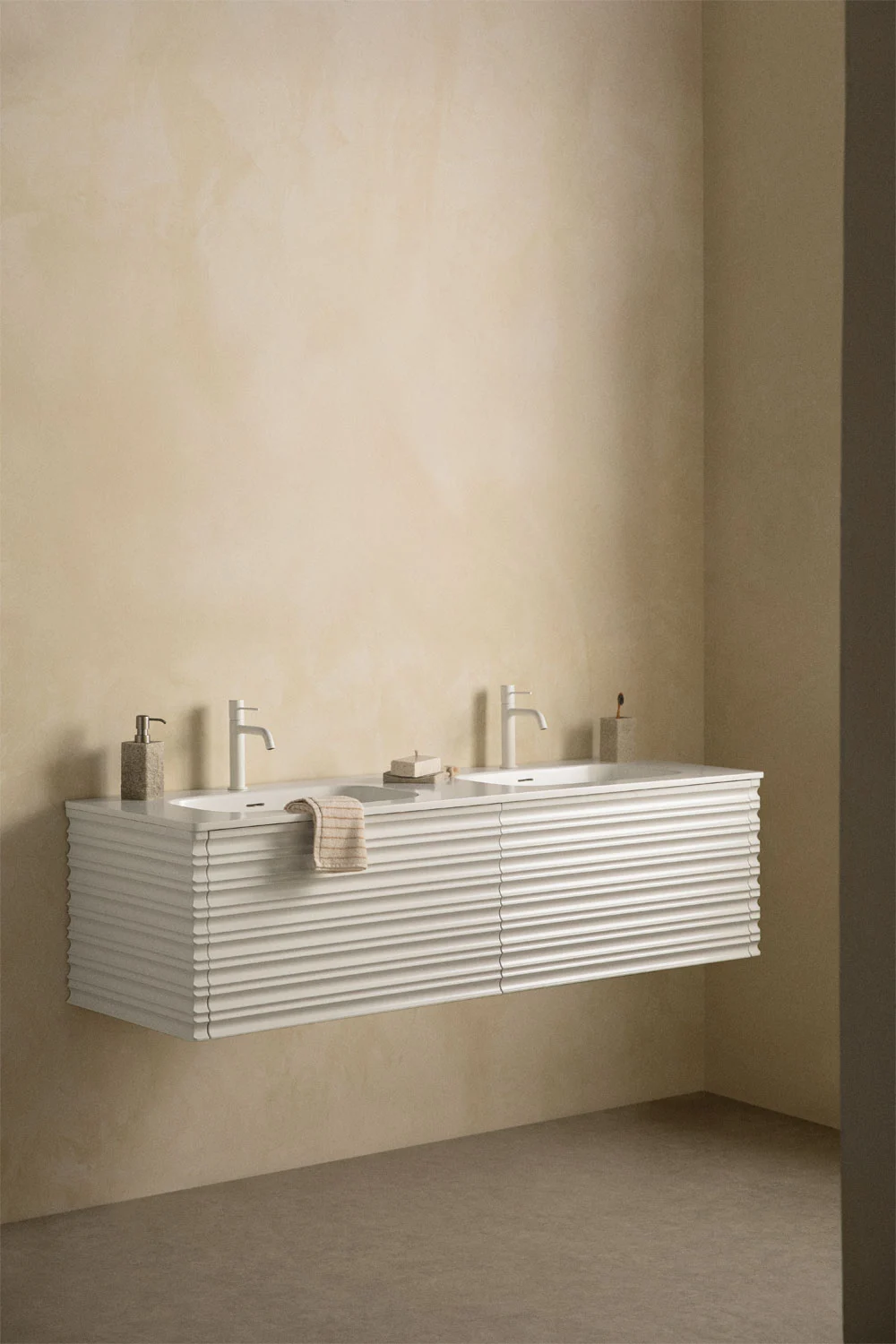 UV HOME Noura floating wooden bathroom furniture set with integrated washbasins