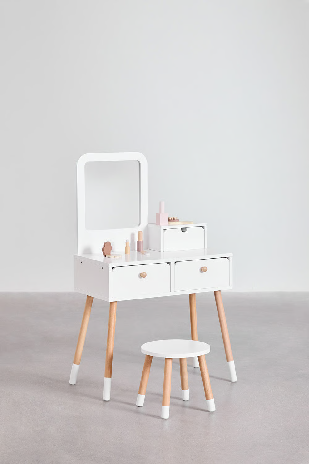 UV Home Donie Kids wooden dressing table