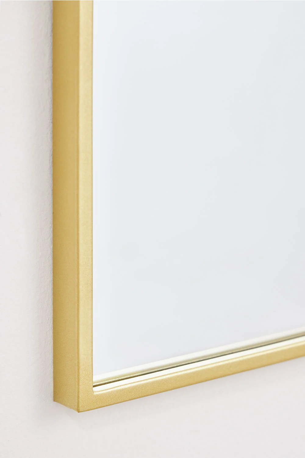 UV HOME Belm Iron Wall Mirror