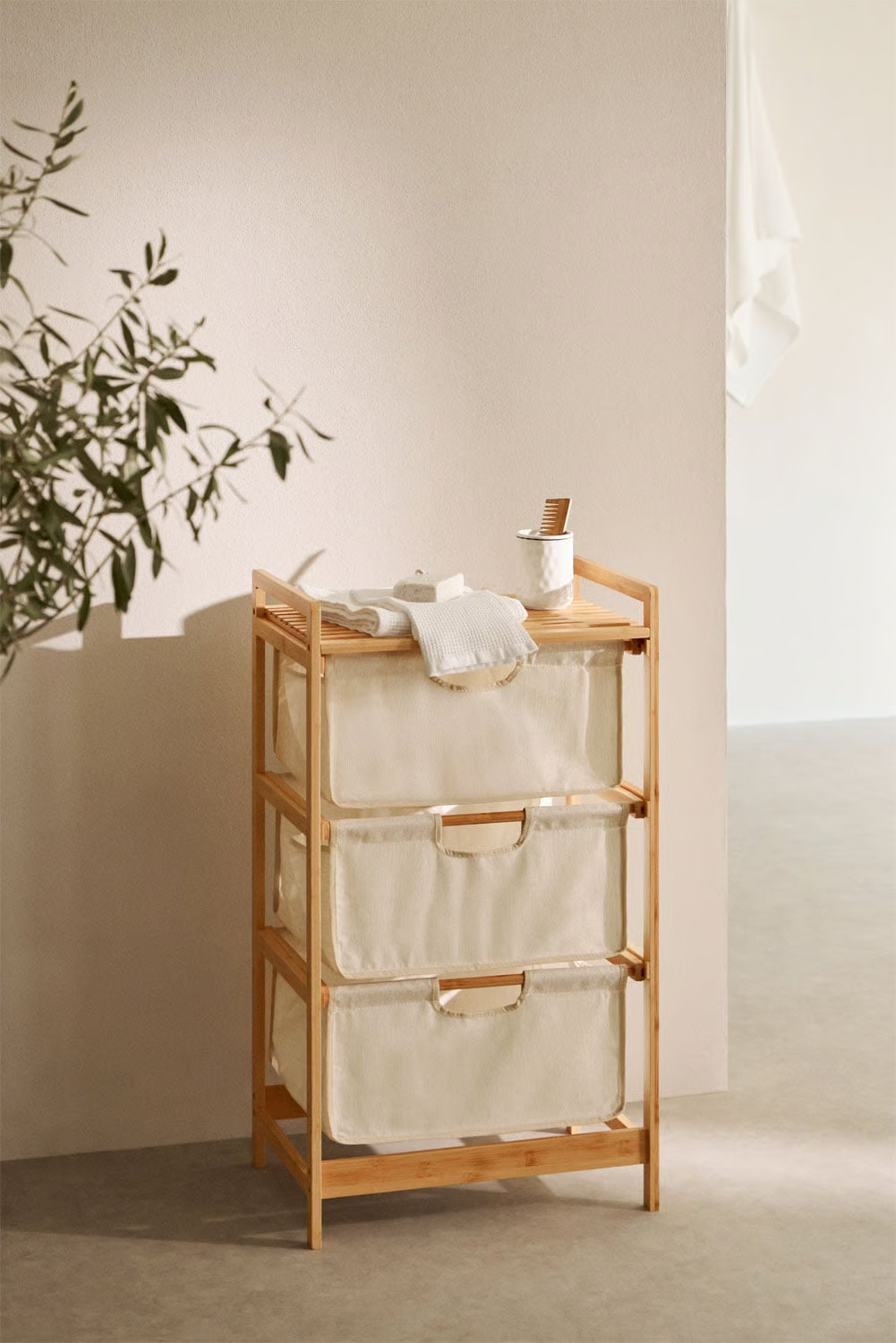UV HOME Skadi Bamboo Rack 50×90 cm with 3 Baskets