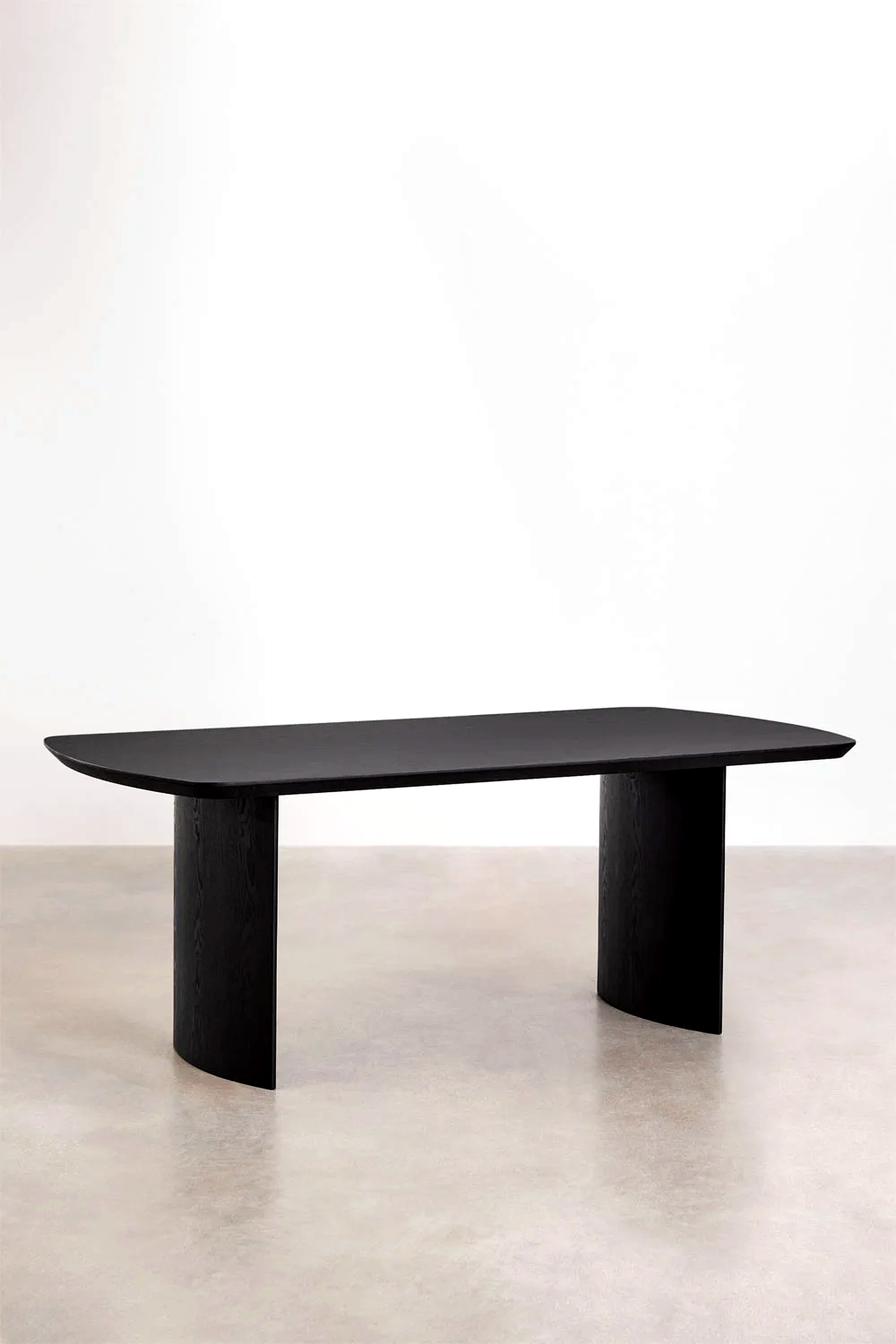 UV Home Tuareg Rectangular Dining Table