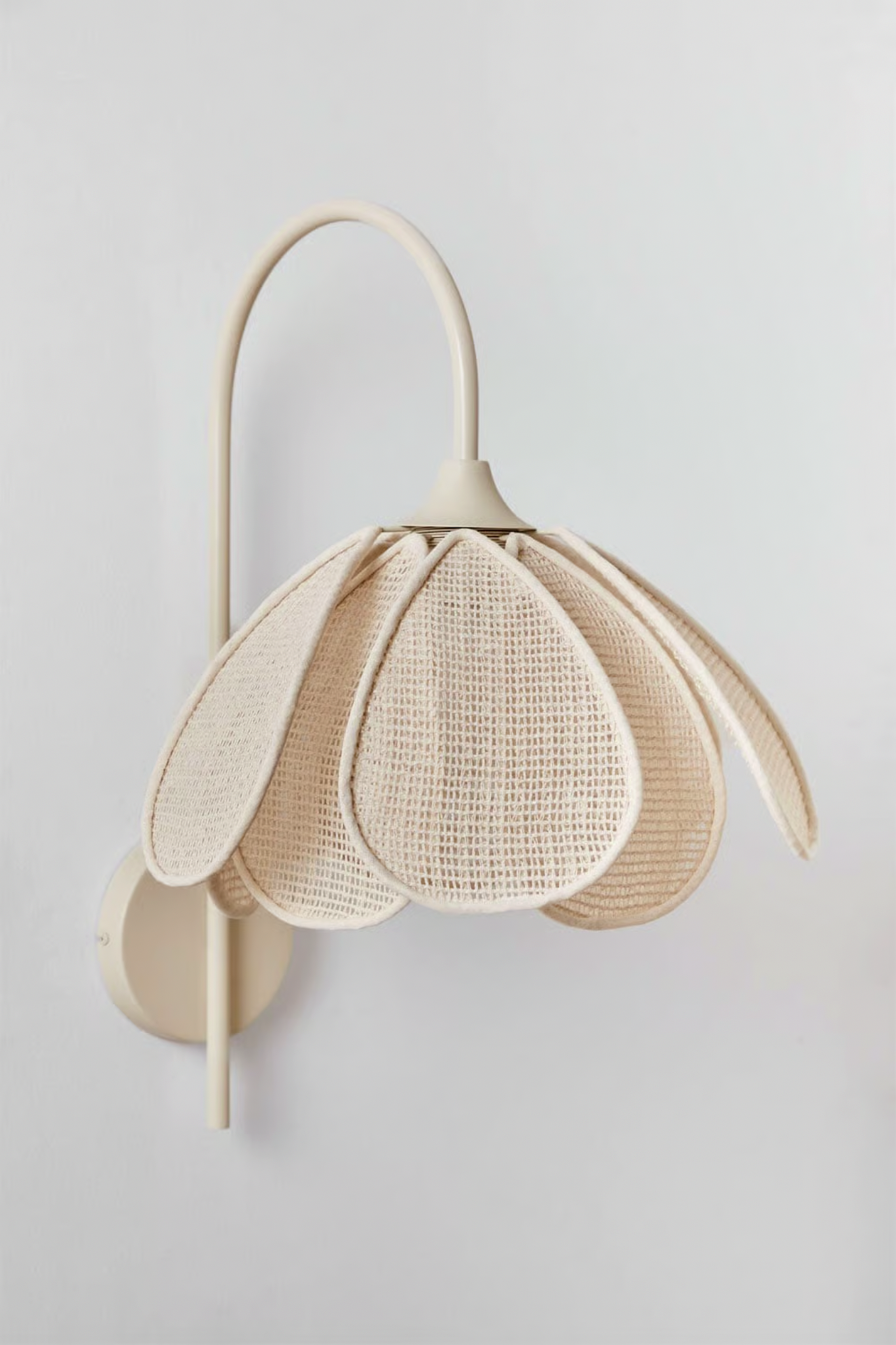 UV HOME Vidson Wall Lamp – Linen Shade Design