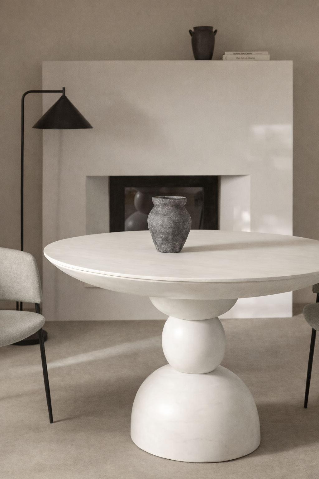 UV Home Betsabe Round Dining Table – Mango Wood